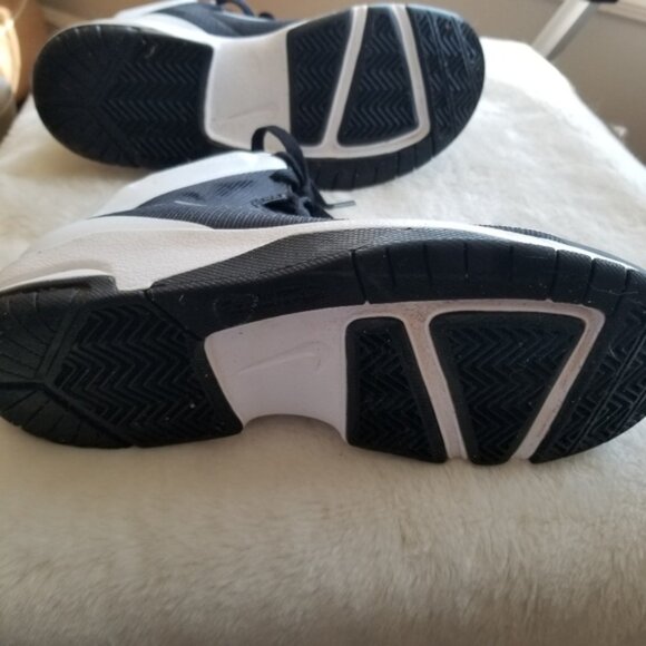 Nike Zoom Hyperquickness Basketball Sneakers - Picture 8 of 12